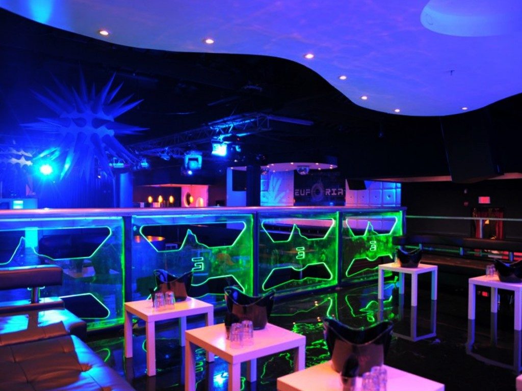 Club Space Miami Drinks Menu Prices Club Bookers