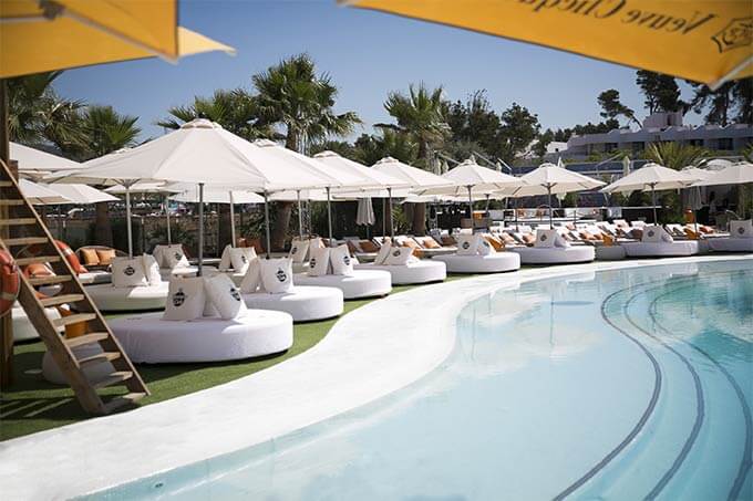 O Beach Ibiza table prices